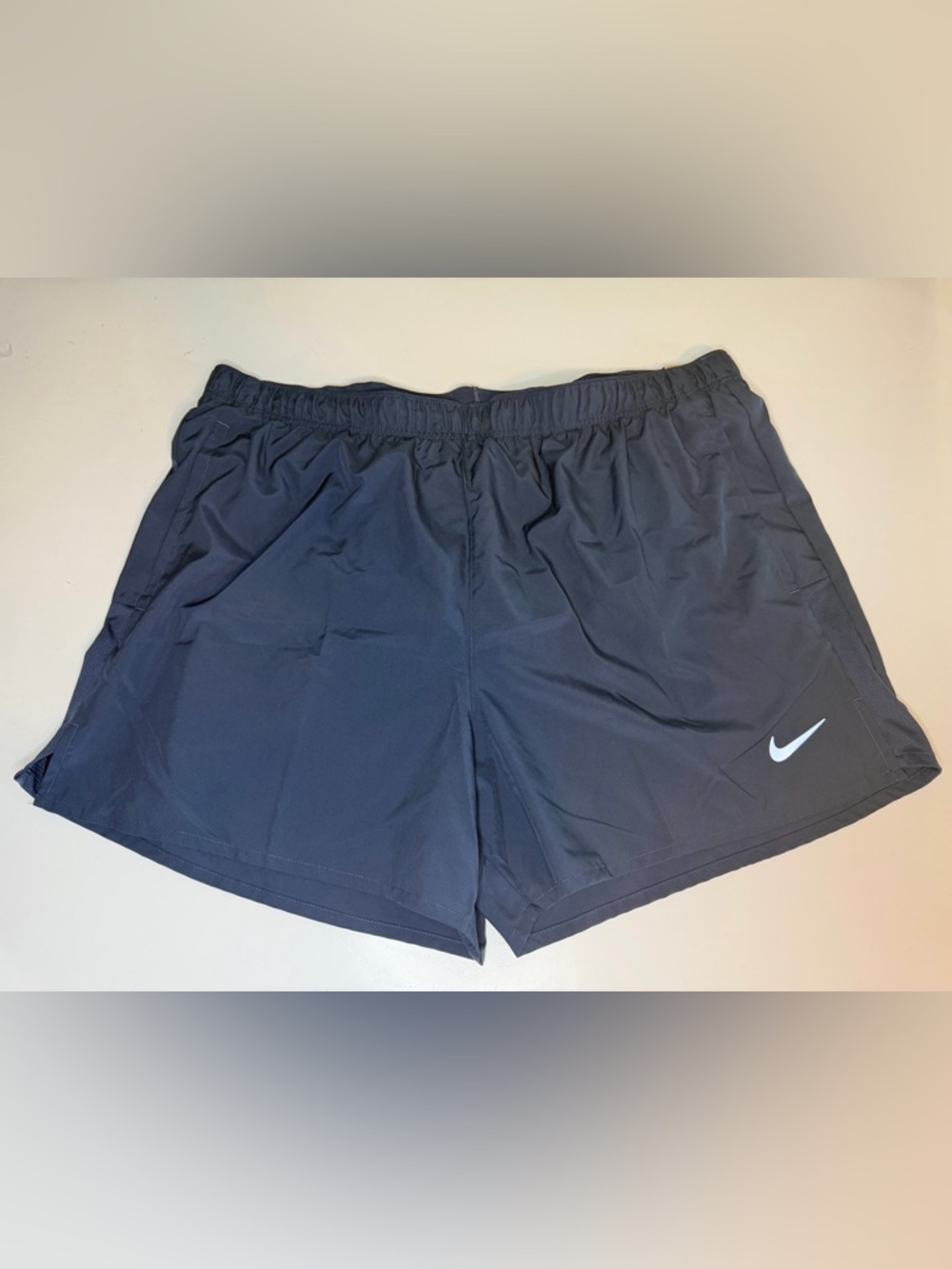 NWT- Nike Men’s 2XL Dark Gray Challenger Shorts